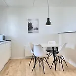 Newly Built 1 Bedroom With Balcony Århus