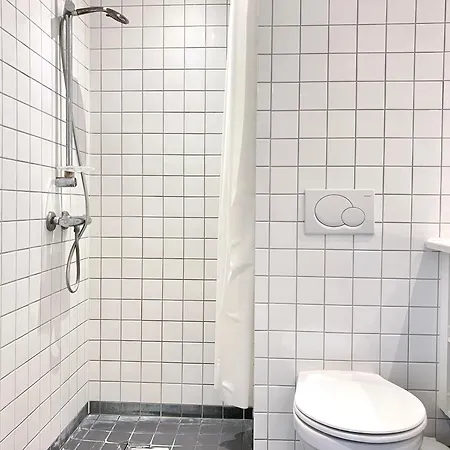 Newly Built 1 Bedroom With Balcony *